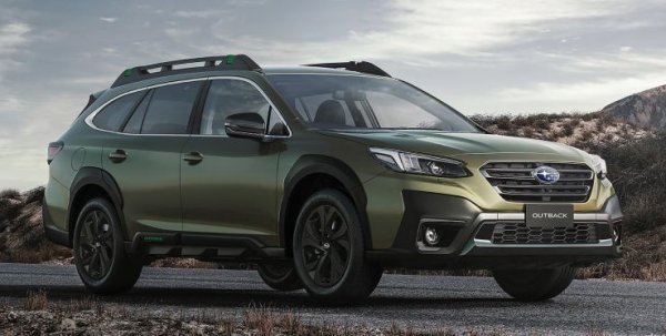 Subaru Outback претендира за първо място в категорията &bdquo;интериор&ldquo;. Тук собствениците го класират на първо място за стил, на второ място както за видимост от седалката на водача, така и за пространство за краката на задната седалка, и на трето място за комфорт на предните седалки &ndash; превъзходни резултати, които правят силно 14-то място за качество на интериора. Картината е почти толкова розова за практичност, категория, в която Outback се нарежда на второ място, с първо място за пространство в багажника, четвърто за гъвкавост на седалките и пето за удобни за деца функции.

Автомобилът е четвърти в категорията за возия и управление, с топ пет резултата по всеки показател, с изключение на удоволствието от шофирането, където е на 19-то място. Въпреки това той можеше да се справи по-добре по отношение на безопасността &ndash; четвърто място за броя на функциите за безопасност е помрачено от лошото 69-то място за лекота на активиране.