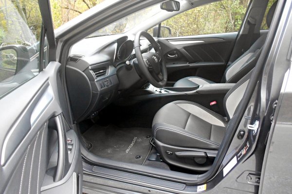 Toyota Avensis 1.8 Valvematic CVT