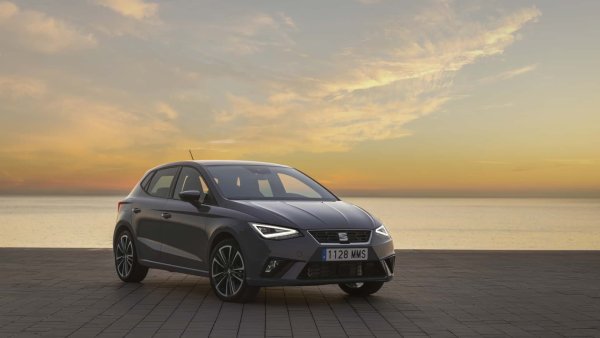 Според анализа на Motor1.com в Испания през 2023 г. са откраднати 30 892 коли, което е със 17,3% повече спрямо 2022 г., когато са изчезнали 24 990. Най-„търсени“ от престъпниците са Mercedes (14,7% от общия брой), BMW (14,4%) и Toyota (16,6%). В Топ 3 на най-крадените модели влизат Seat Ibiza (на снимката) - 2674 бройки,  Volkswagen Golf (1984) и Seat Leon (1762).

Най-предразположените към кражби на коли градове са следните региони: Сеута, Санта Крус де Тенерифе, Барселона, Севиля и Мадрид.
