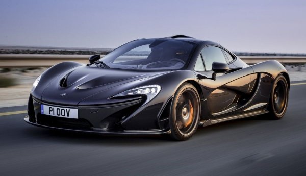 McLaren P1 откри нов дизайнерски език за съживената британска автомобилна марка. А създаването на фарове под формата на логото на бранда е доста остроумно.