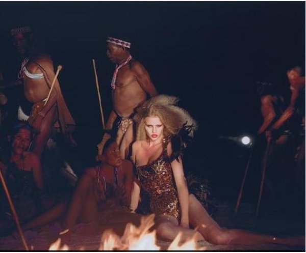 Pirelli Calendar 2009 / Ноември