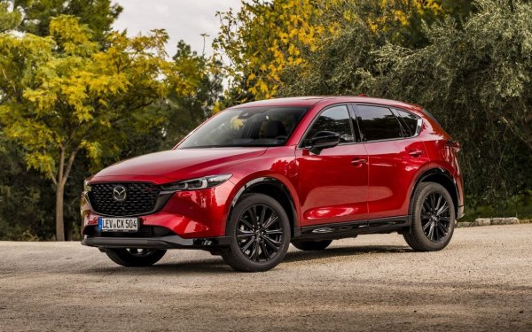 Атмосферните двигатели SkyActiv имат конструкция на цилиндъра с ниско износване и отлична термична устойчивост. При използване на висококачествено масло и навременна подмяна на филтрите, това е един от най-издръжливите двигатели в своя клас.