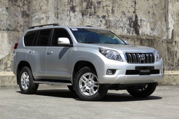 Атмосферните двигатели 2.7 и 4.0 V6 са известни със своята находчивост. Собствениците на форуми като PradoClub отбелязват - тези единици покриват повече от 600 000 км без проблеми с нормалната грижа. Това е пример за японска инженерна надеждност.
