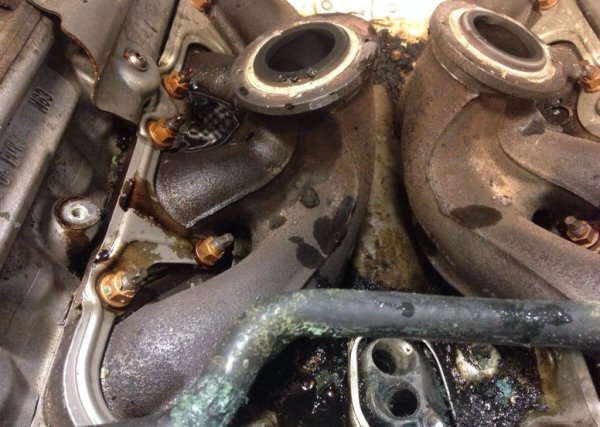 През 2014 BMW обяви сервизна акция и подмени повечето проблемни компоненти, така че ако все пак искате такъв двигател, уверете се, че колата е минала през тази акция. 
Засегнати модели: 
2009-2012 BMW 750i/Li Sedan
2010-2012 BMW ActiveHybrid 7
2009-2012 BMW 5 Series Gran Turismo
2010 -2013 BMW 550i
2011-2012 BMW 650i 
2010-2013 BMW X5
2008-2014 BMW X6
2008-2014 BMW ActiveHybrid X6