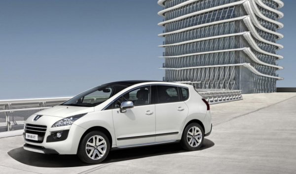 Peugeot 3008 HYbrid4 