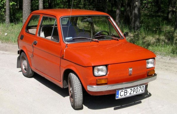 Трудно ще ви убедим, че кола, произведена в 3.318 милиона екземпляра, може да бъде колекционерска. Но малкото "полско фиатче" компенсира голямата си численост с много чар и симпатичен дизайн, дело на италианския майстор Серджо Сарторели. Интересът към по-старите Fiat 500 и 600 отдавна се е устремил нагоре, наскоро дори една лицензна Zastava 750 бе продадена за 11,000 долара отвъд океана. Очакваме нещо подобно да се случи и с полския "Maluch", който се сглобяваше по лиценз в Биелско-Бяла от 1973 чак до 2000 година. 
