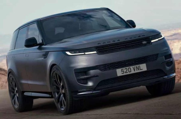 Моделът се сдоби със стелт комплект. Каросерията е боядисана в тъмно сиво и покрита с матов филм. Покривът, табелките и вложките в бронята са в лъскаво черно. Джантите с диаметър 23 цола и част от интериора са черни. За салона е използвана перфорирана кожа - черна или бяла. Декорът е от видове тъмно дърво.
