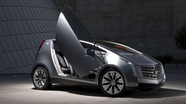 Cadillac е най-известен основно със своите огромни, луксозни автомобили, но през 2010 г. реши да проучи друга посока. С цел да се възползва от нововъзникващата тенденция на луксозни компактни автомобили в Европа, студията Cadillac Urban Luxury Concept имаше размера на Mini. Колата разполагаше с интериор, който е също толкова луксозен, колкото и пълноразмерните автомобили на марката. Автомобилът се задвижва от трицилиндров 1.0 двигател, който е заимстван от PSA - бившата компания-майка на популярните марки Peugeot и Citro&euml;n.

Необичайно за концепция, интериорът изглеждаше почти готов за серийно производство, което доведе до някои слухове, че малкият Cadillac всеки момент ще се качи на конвейера. Въпреки това, ниските данни за продажбите на марката в Европа означават, че производството на автомобил специално за региона не би било финансово рентабилно и така Urban Luxury Concept никога не надминава етапа на експериментална разработка.