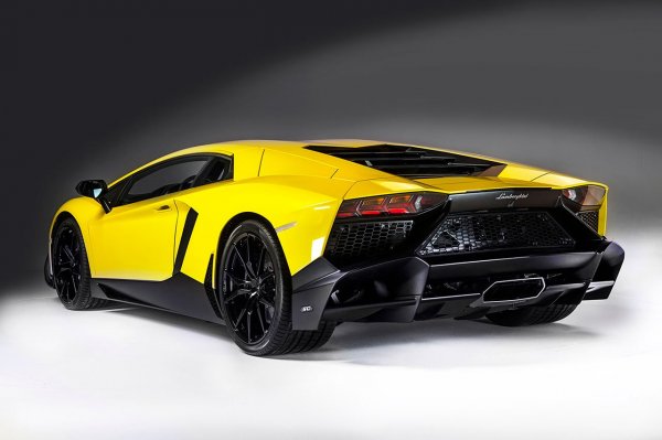 Aventador LP720-4