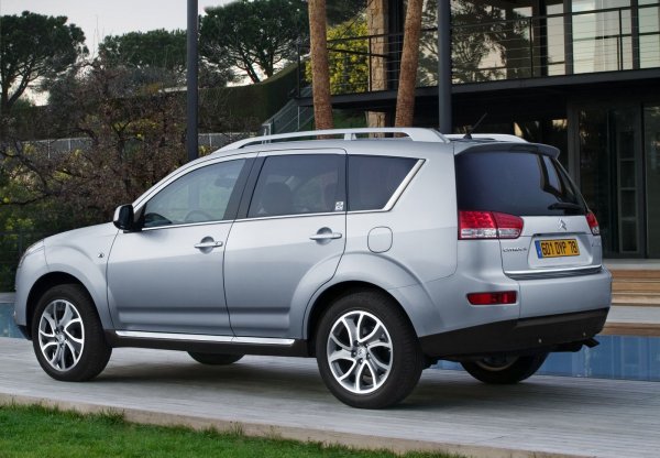 Точно обратното се случва с двамата "французи", които нито нито са по-ненадеждни, нито имат по-лошо качеството на сглобката. Те обаче не са популярни и това ги прави почти непродаваеми на старо. Съответно, те не получиха наследници и отидоха в историята.