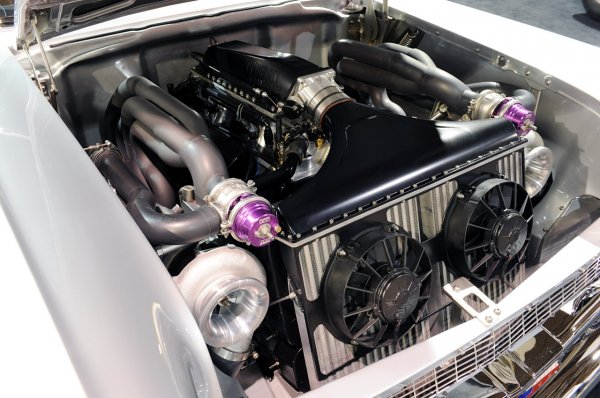 Chevrolet от 1957 година - 1598 конски сили и 2045 Нм от Dominator Street Rods / Grand National Roadster Show