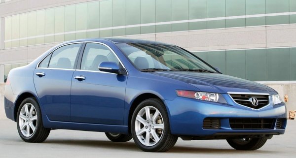 Основното предимство на 5-степенната автоматична трансмисия на Honda е нейната уникална архитектура. За разлика от повечето конвенционални автоматични кутии, които разчитат на планетарни предавки, този агрегат използва конструкция с паралелни валове, което гарантира изключителна надеждност. Механичните компоненти лесно надхвърлят пробег от 300 000 км, а смяната на оригиналното масло и филтъра приблизително на всеки 45 000 км помага за предотвратяване на преждевременно износване.

По отношение на поддръжката, тази трансмисия се отличава с предимства пред аналозите си. Благодарение на добре проектираната си конструкция, ремонтите са икономически изгодни: фрикционните дискове, лагерите на валовете, еднопосочният съединител и датчиците могат да се подменят поотделно, което прави възстановяването значително по-евтино от смяната на целия агрегат.