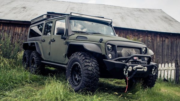 Jeep Wrangler Tomahawk 6х6. Пикапът е дело на китайското ателие G. Patton