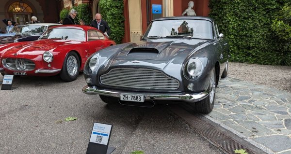 Aston сглобява само 30 бройки от този вариант с ляв волан. Каросерията е дело на самата Aston Martin - нещо все още необичайно по онова време, но е по лиценз и по проект на италианското ателие Touring Superleggera. През годините тази конкретна бройка на няколко пъти е била "осъвременявана", но сегашният собственик е успял да я върне в оригиналното състояние, включително и да намери оригиналната 4-степенна трансмисия. 
