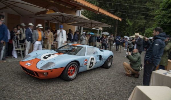 Най-паметният миг в историята на този конкретен автомобил е на 14 юни 1969, при второто й участие в 24-те часа на Льо Ман. Тя вече е спечелила първото, с Педро Родригес и Люсиен Бианки зад волана. Сега ще кара Джаки Икс. Но публиката е втрещена след съдийския сигнал: всички останали пилоти се затичват към автомобилите си, какъвто е правилникът в Льо Ман, но Икс тръгва бавно и невъзмутимо. Увереността му се оказва оправдана: неговият GT40 удържа атаките на Porsche 908 и отново финишира пръв - единственият път в историята, когато един и същ автомобил печели състезанието два пъти. 
