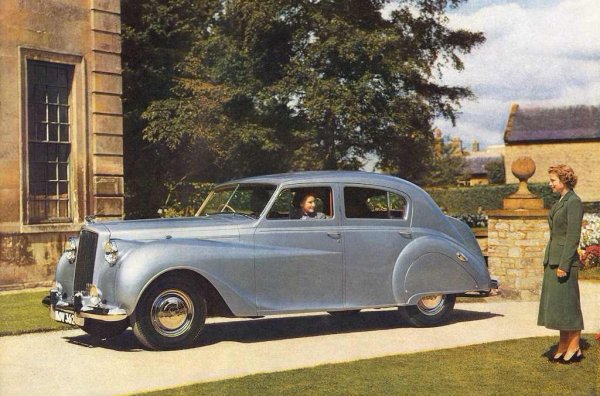 Първоначално Princess-ите са суперлуксозни Austin-и, проектирани от белгийския производител на каросерии Vanden Plas. Между 1963 и 1974 години това е луксозен вариант на Glider, а от 1975-та нататък се превръща в самостоятелен модел.

Автомобилът се произвежда в две версии - седан и лимузина, и е най-скъпият в моделната гама на британската компания Austin по онова време. Задвижва се от 6-цилиндрови двигатели с обем от 3,5 и 4 литра. Максималната скорост е 140 км/ч.
