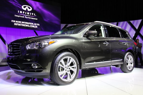  Лос Анджелис 2011 - Infiniti XJ