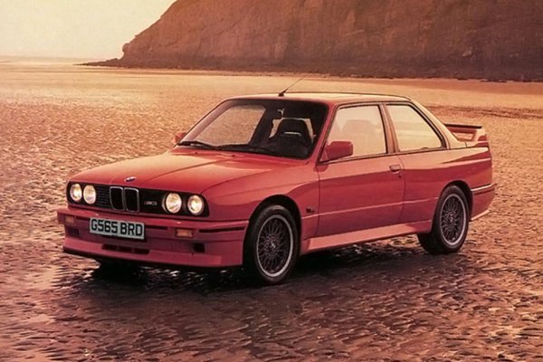 През 1988 г. BMW представя този червен цвят с M3 E30 Evolution II, вдъхновен от италианската писта "Мизано" до град Мизано Адриатико, която от 2012 година сега се казва Misano World Circuit Marco Simoncelli в памет на загиналия през 2011 пилот Марко Симончели, който спечели титлата при 250-кубиковите през 2008-ма.
