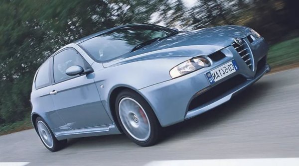 Още един хот хеч, задвижван от V6 двигател, и може би най-великият за Италия заедно с Lancia Delta Integrale. Всички 247 &bdquo;коня&ldquo; са насочени към предната част на колата, докато писъкът, подобен на вой на банши, пътува в другата посока. Все пак 147 GTA е любимецът на деня с извинение към Lancia.