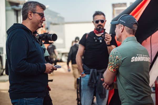 "Никога не съм имал модел за подражание, често казано. И наистина не мисля, че можем да правим такива сравнения. В своето време някои пилоти са били наистина изключителни. Но всеки си има своята епоха. Той се е справил добре тогава, аз съм се справил добре по мое време. Няма причина да се сравняваме". 