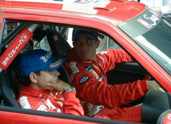 През следващата година Льоб е вече пилот във WRC за Citroen, и печели първото си отличие в Рали Германия (с навигатора от Монако Даниел Елена). През 2003, в едва втория си сезон в Световния рали шампионат, Себастиян е на косъм от титлата - в крайна сметка я отстъпва на Петер Солберг с една-единствена точка разлика. Но през 2004 вече няма какво да го спре: 6 победи и 6 втори места от общо 12 старта, и цели 36 точки аванс пред Солберг. 
  
НА СНИМКАТА: Льоб и Даниел Елена през 2002
