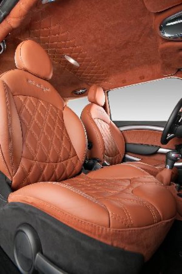 Mini Cooper The Italian Job - доработка на Mini Cooper S от българското студио Vilner