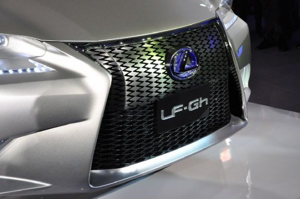 Ню Йорк 2011 - Lexus LF-Gh Concept
