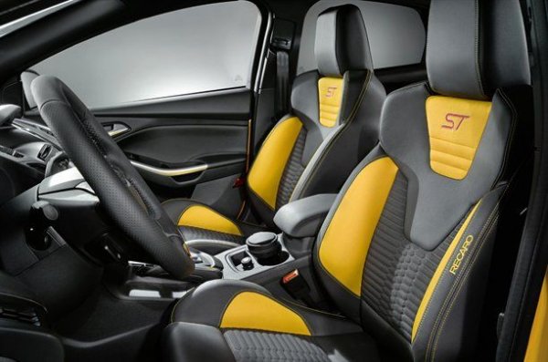 Франкфурт 2011 - Ford Focus ST