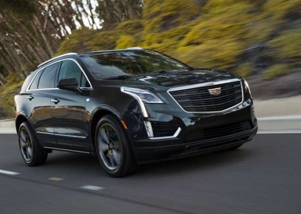 Същата сума - 15 000 долара, спестява и купувачът на луксозния американския SUV. Впрочем, това е единственият модел от този сегмент в списъка на iSeeCars.
