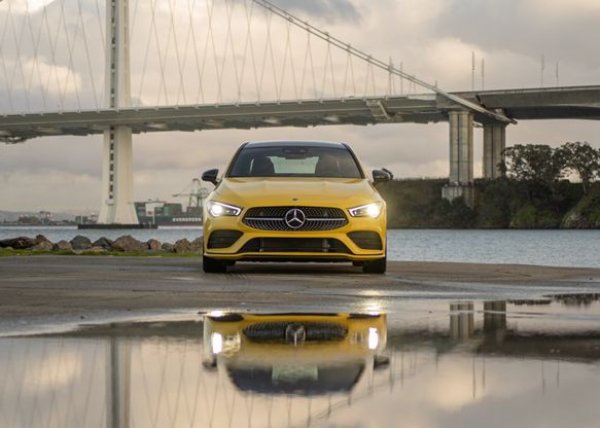 Подобно е положението и със седана Mercedes-Benz CLA, който струва с 13 400 долара по-малко само 12 месеца след излизането си от магазина на марката.