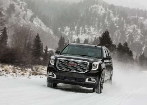 По-големият луксозен всъдеход на една от компаниите на General Motors позволява и спеставянето на по-сериозна сума. Ако бъде избран като втора употреба, този автомобил излиза с 23 000 долара по-евтино.