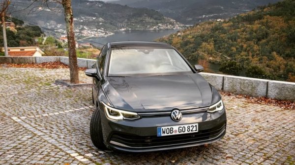 Германският бестселър излиза начело с 226 продажби през януари и 283% ръст спрямо същия месец на 2020. Втори е Nissan Qashqai със 165. Нататък следват Renault Clio, Skoda Octavia, Renault Captur и VW T-Cross.
