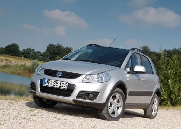 <p><strong>Най-опасните автомобили в САЩ</strong><br /><br />7. Suzuki SX4<br /><br />> Краш тест: незадоволително представяне при удар отзад и преобръщане<br />> Продажби за 2011 година: 12,520<br />> Цена в САЩ: $13,849<br />> Оценка за качество на JD Power: 2/5</p>