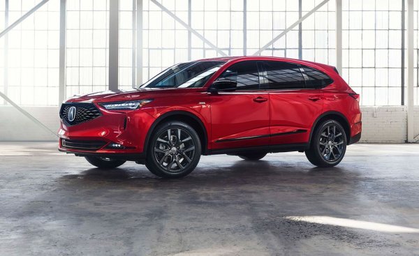 Не само този модел, но и изобщо премиум марката на Honda не присъства в Европа. Американските купувачи обаче вече имат достъп до чисто новото поколение на големия кросоувър. Журналистите харесват дизайна му, особено интериорния, където материалите създават приятна атмосфера. Базовият двигател тук е атмосферен - един от съвсем малкото в този списък, и връща доста добра икономия. 

Базова цена в САЩ: $49,195
Двигател: 3.5-литров V-6, 290 коня
Товарен обем: 1359 литра