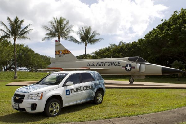 Водородни джипки Chevrolet Equinox за американската армия