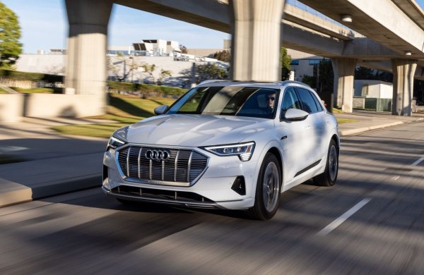 Загуба на стойност &ndash; 27,8%

Цена като употребяван &ndash; 59 073 долара