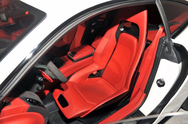 Лос Анджелис 2011 - Jaguar С-X16 Concept