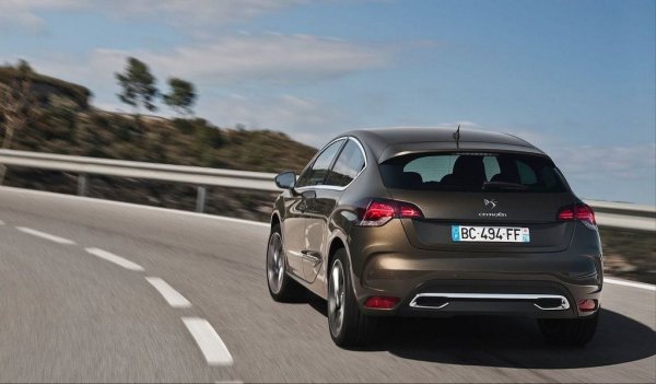 Тук трябва да внимавате основно за двигателите, и да имате едно наум за новаторските по онова време 1.6-литрови бензинови агрегати от серията ЕР6. Има ги в две разновидности - с атмосферно пълнене, разпределено впръскване и мощност 120 коня, и с турбокомпресор и мощност 150 или 200 коня. И двата варианта нямат много дълъг живот, и започват да създават проблеми още след 100,000 км пробег. 
