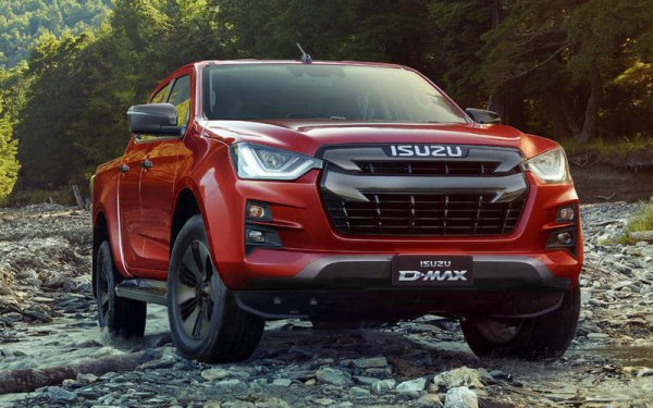 Toyota си остава лидер по продажби в Тайланд при производителите, като държи пазарен дял от 30,8%. При моделите обаче произвежданият в страната пикап Isuzu D-Max е на първо място, като 20% от продадените нови коли в страната са от този модел. На второ място е Toyota Hilux с 16,4%. Като цяло и в Тайланд се отчита спад - с 21,4% до 792 146 бройки.
