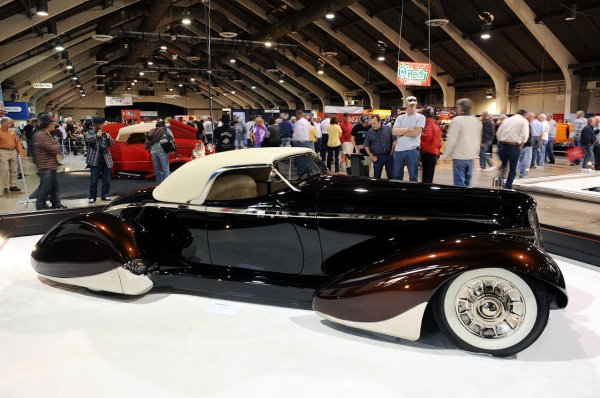 Кадри от тазгодишното американско автоизложение "Grand National Roadster Show"