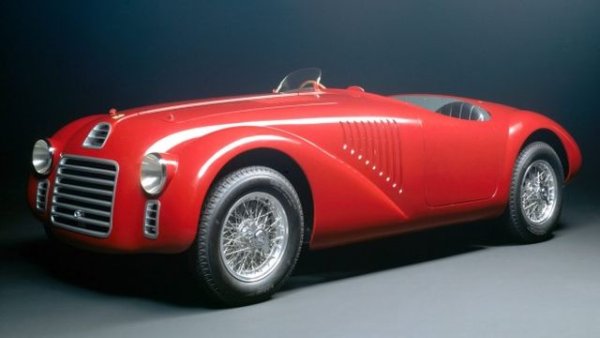 Колата, с която започва всичко. Технически това е състезателен автомобил, за разлика от всички останали модели по-горе, но това едва ли има значение, тъй като Ferrari винаги са били царе в това да размиват границите между автомобилите от пистата и улицата. Ferrari 125 S се задвижва от любимия V12 двигател на Енцо Ферари. 
