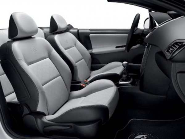 Peugeot 207 СС Roland Garros