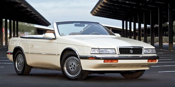 Да, това определено е пародия на кола. Тя се води модел на Chrysler, тъй като е проектирана от американската компания, но в същото време се произвежда в завода на Maserati в Милано (Италия).