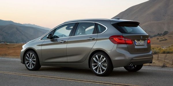 производител, че пускането на миниван няма как да те направи по-успешен. Освен това, този модел е на платформа с предно предаване, използвана за колите на MINI. Затова Active Tourer и по-големият му брат Gran Tourer могат да бъдат посочени като пълен провал и не е изненада, че те няма да получат второ поколение.