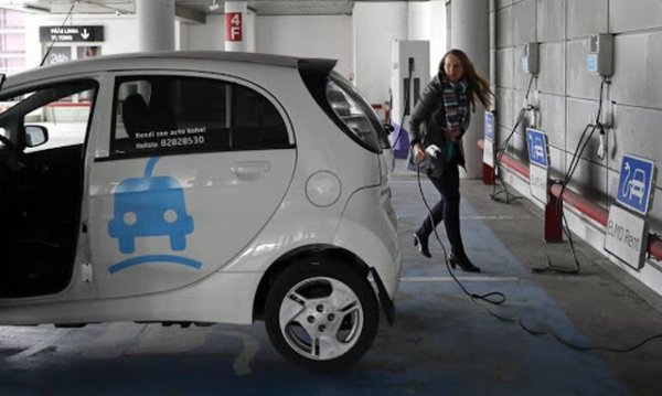 Естонското правителство поема по 5000 евро от цената на чист електромобил, независимо дали лек или товарен. Субсидията обаче е валидна само за коли с цена до 50 000 евро.
Дял на зареждаемите електромобили: 0.3%
БВП на глава от населението: 21 160 евро
