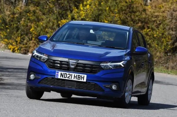 Употребявана Dacia Sandero впечатлява в много области, включително комфорт, икономичност и практичност, което означава, че често се изравнява, ако не и побеждава, по-скъпите конкуренти. Базирана е на основата на най-новото Renault Clio, така че е напълно модерна под кожата и е добра за шофиране.
