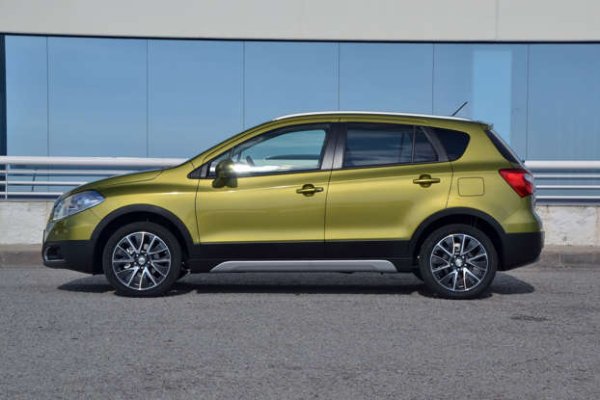 Не е лесно да си зелен... освен ако не говорим за джипове и пикапи. И в двата случая зелените превозни средства се радват на умерено по-добри от средните стойности при препродажба (това е вторият най-ценен цвят на боята след жълтото за SUV и № 4 за камионите). Този цвят обаче има един сериозен проблем, тъй като се обезценява по-бързо.