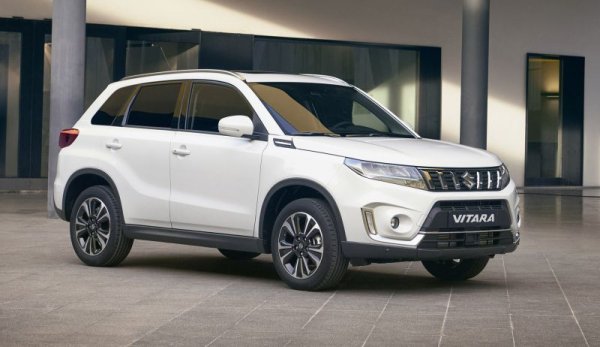 Унгарският завод на Suzuki в Естергом доминира на местния пазар - първото място е за Vitara, със 709 бройки, пред SX4 S-Cross - 538. Нататък следват Ford Transit, Fiat 500, Skoda Octavia, Dacia Duster. 
