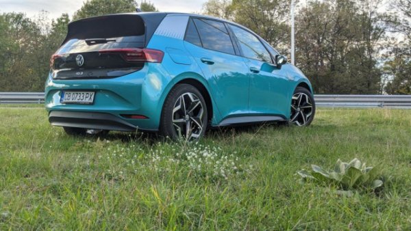 Електромобилът на VW бързо завладя местния пазар, който насърчава нулевите емисии чрез данъчни облекчения. През януари ID.3 e продаден 2788 пъти, над двойно повече от втория Kia Niro. Следват Toyota Yaris, Opel Corsa, Hyundai Kona и Volkswagen Polo. 
