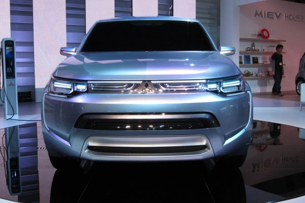 Токио 2011 - Mitsubishi PX-MiEV II